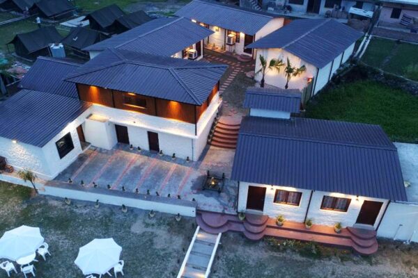 Camp 005 – Riverside Luxury Cottage in Ghattu Ghat